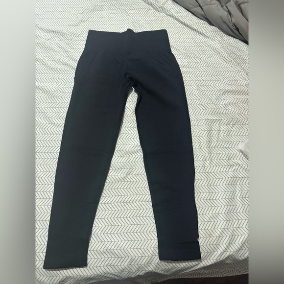 HALARA Black Leggings 7/8’s - Picture 3 of 5